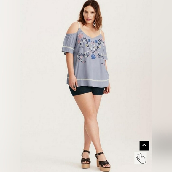 NEW TORRID BLUE EMBROIDERED COLD SHOULDER TOP...SIZE:0 - Picture 3 of 13